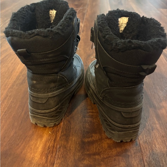 Eddie Bauer Kids Black Snow Boots - Picture 3 of 4